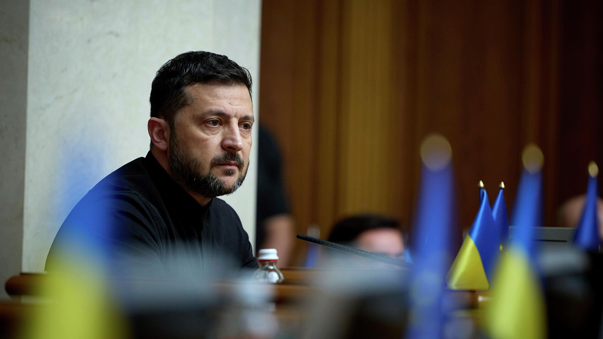 В Киеве набросились на Зеленского из-за переговоров Путина и Трампа