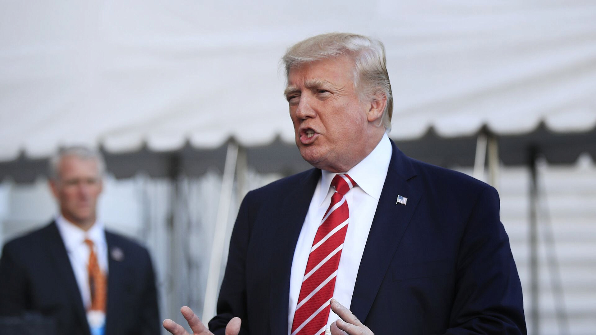 На Трампа могут надеть бронежилет