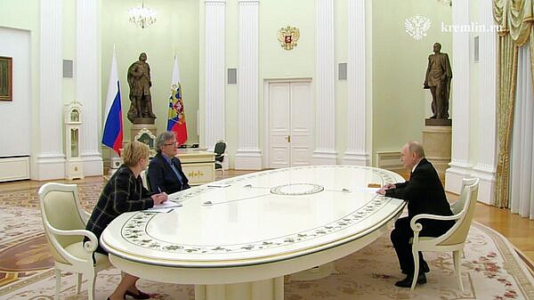 Путин назвал интересными идеи Кустурицы по съемке фильмов в России