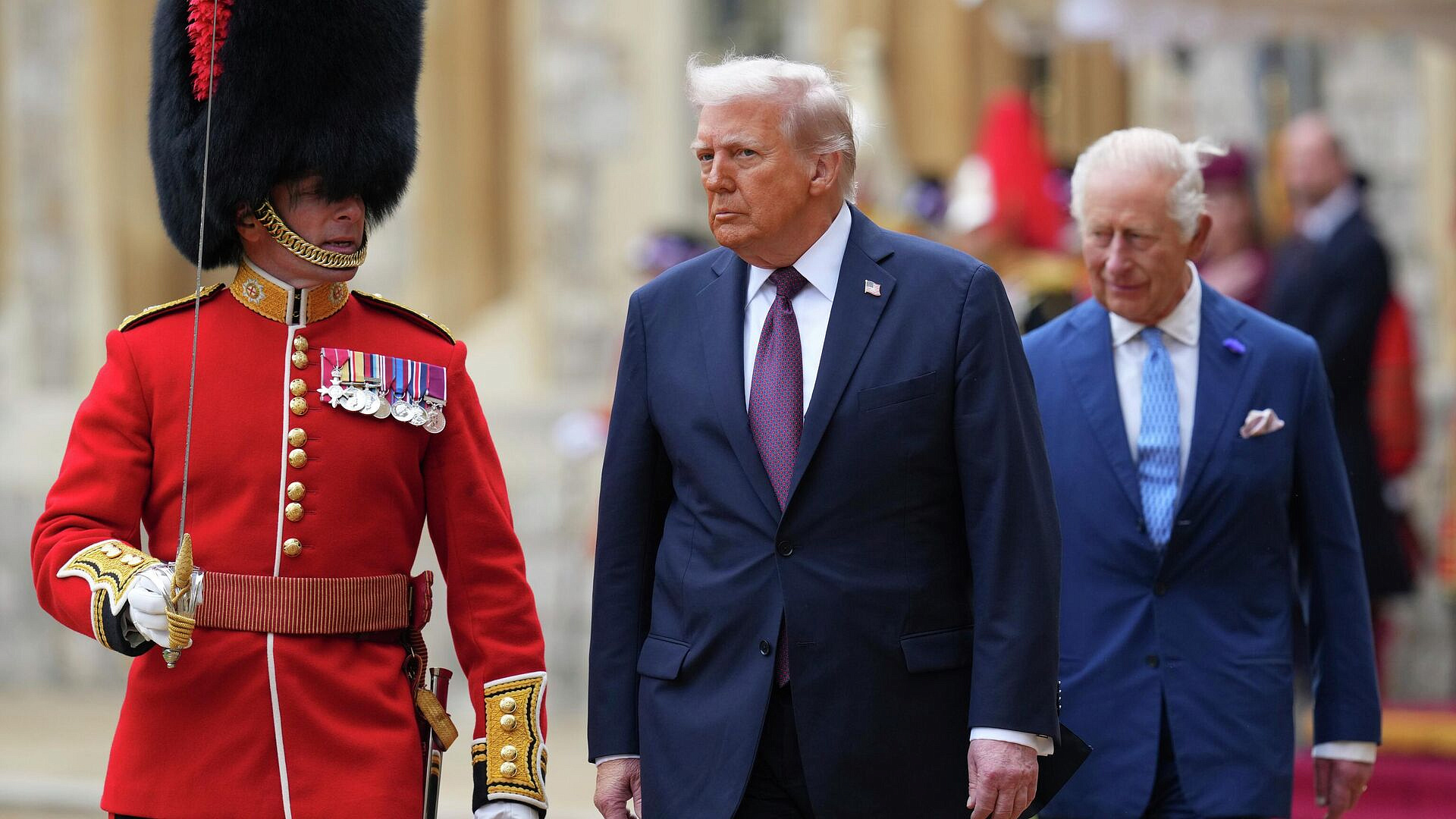 СМИ утверждают, что Трамп и британский король – дальние родственники