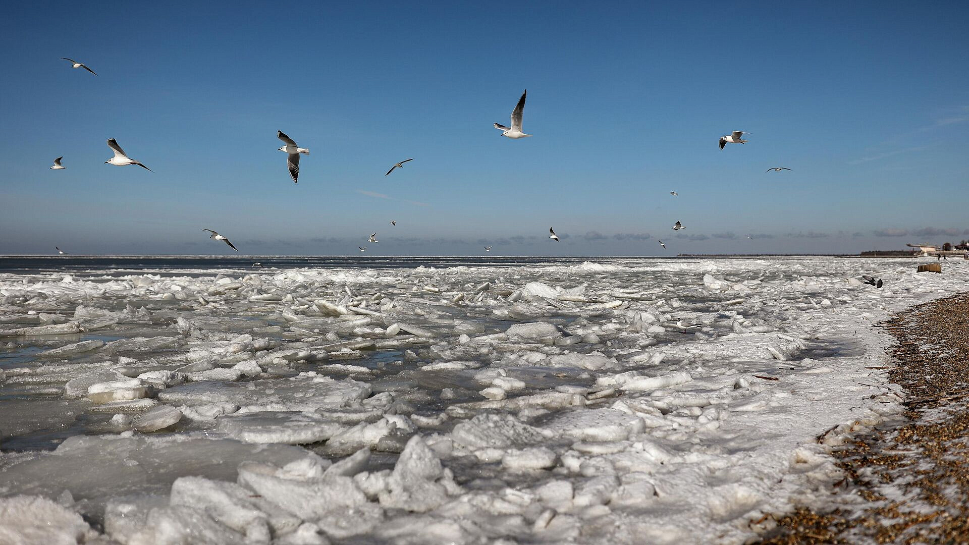В Азовском море пропали два рыбака