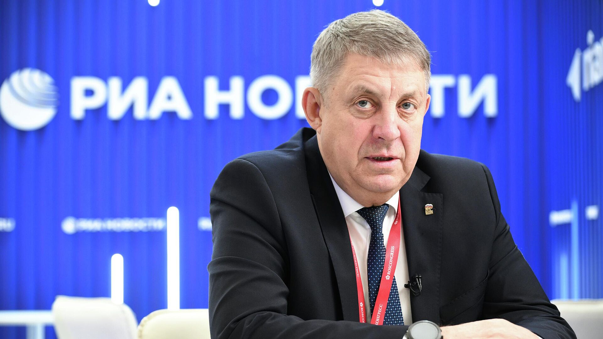 Аэропорт в Брянске реконструируют к концу года, заявил Богомаз