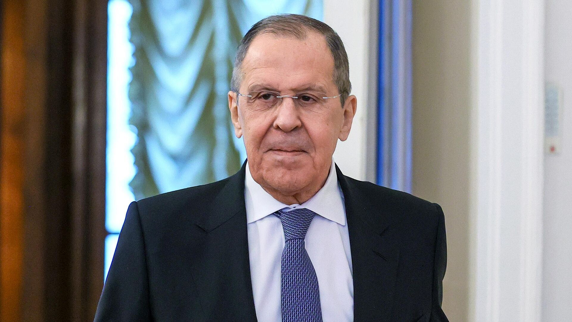 Россия может восполнить дефицит энергоресурсов Китая, заявил Лавров