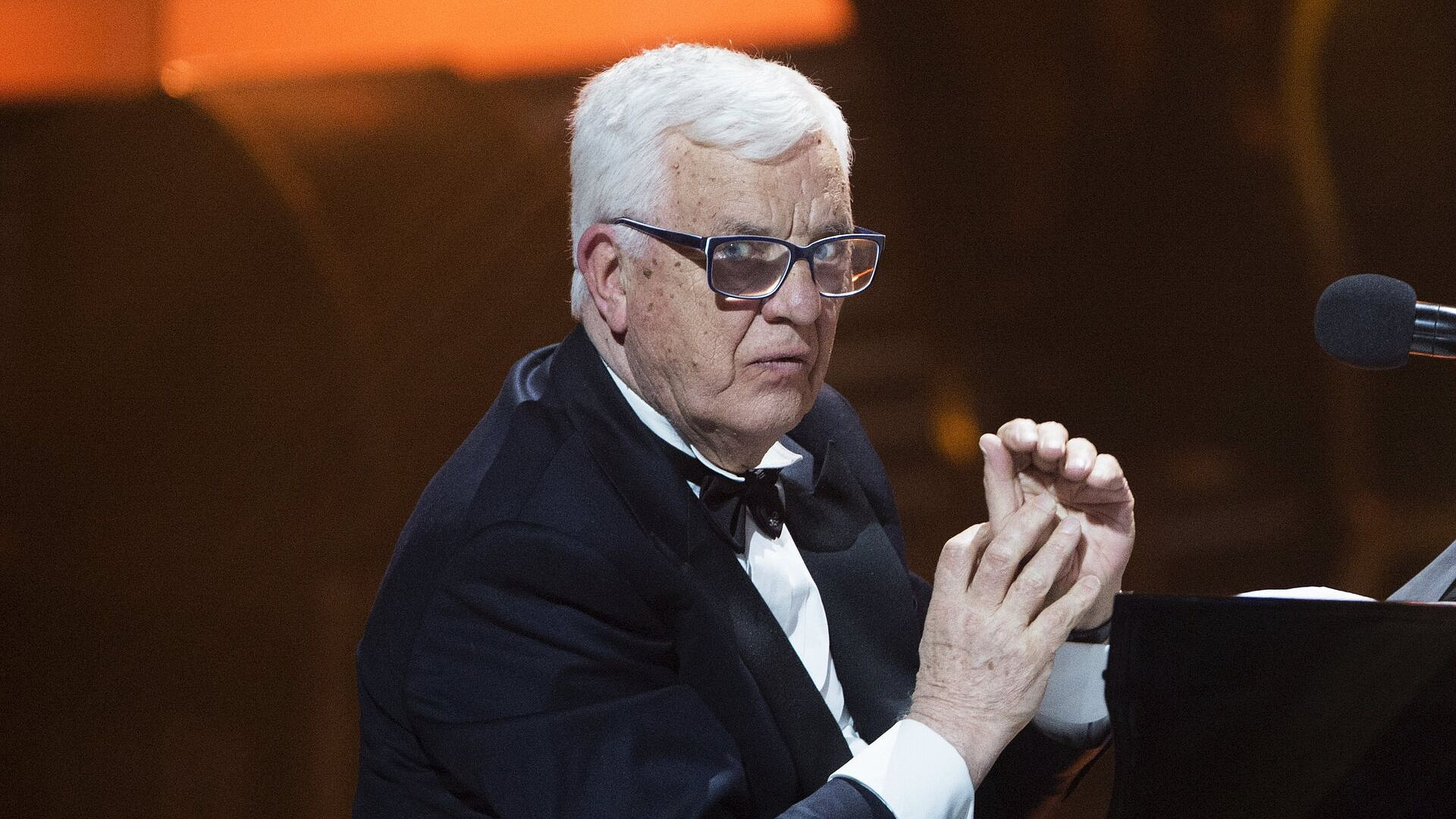 Раймонд Паулс попал в больницу