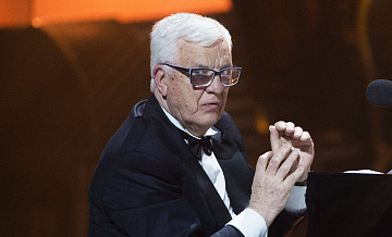 Раймонд Паулс попал в больницу