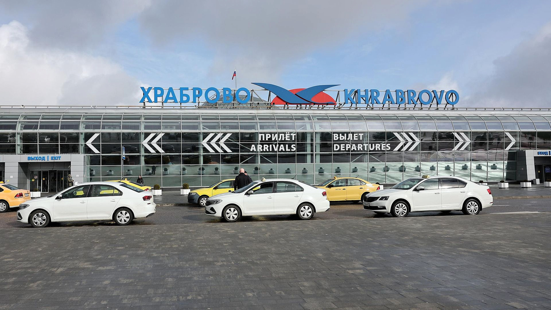 В аэропорту "Храброво" возможны корректировки в расписании
