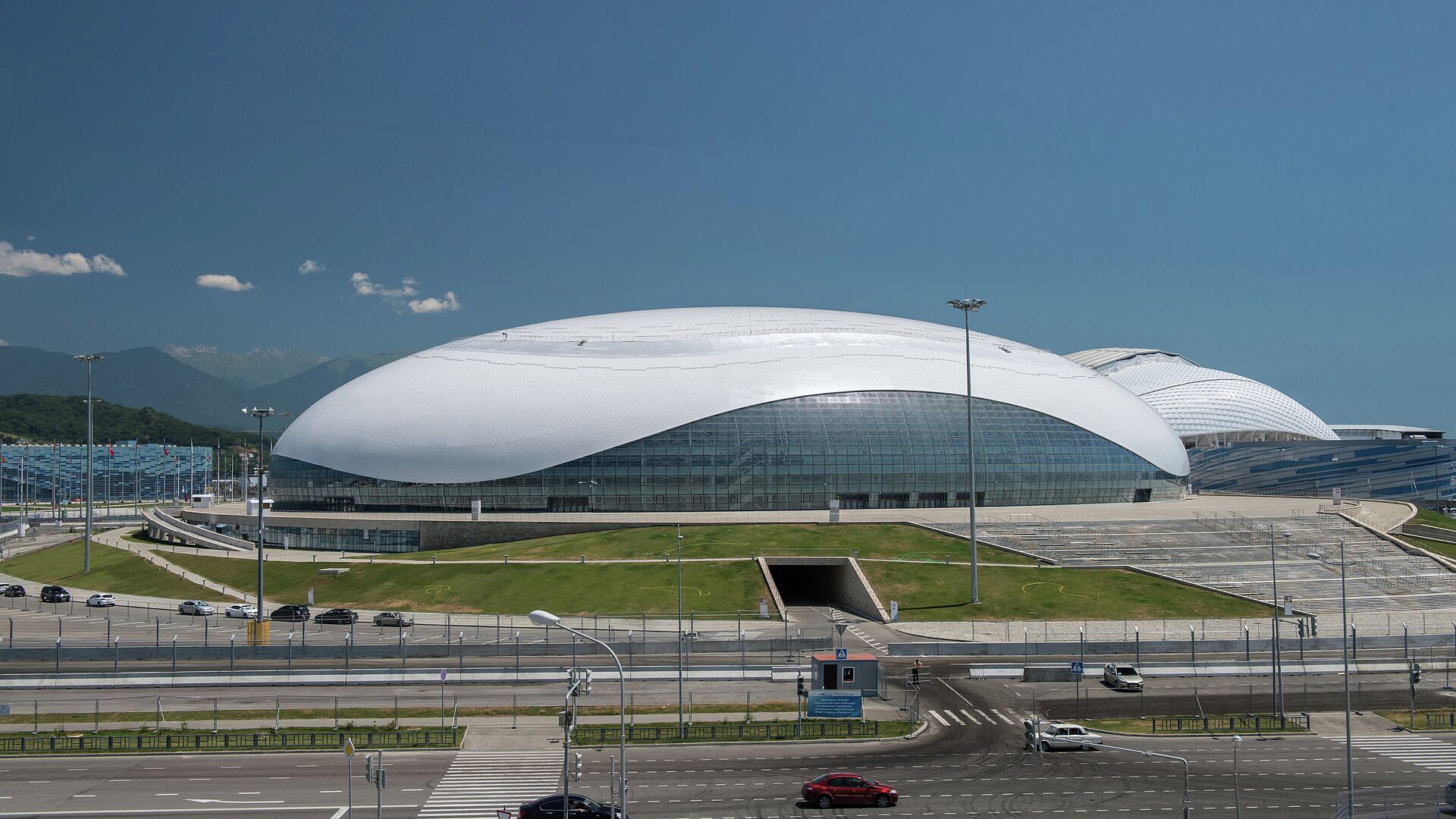 Матч "Сочи" — ЦСКА перервали после первого периода из-за угрозы атаки БПЛА