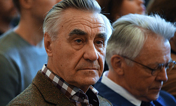 Актер Анатолий Васильев опроверг сообщение о госпитализации и травме