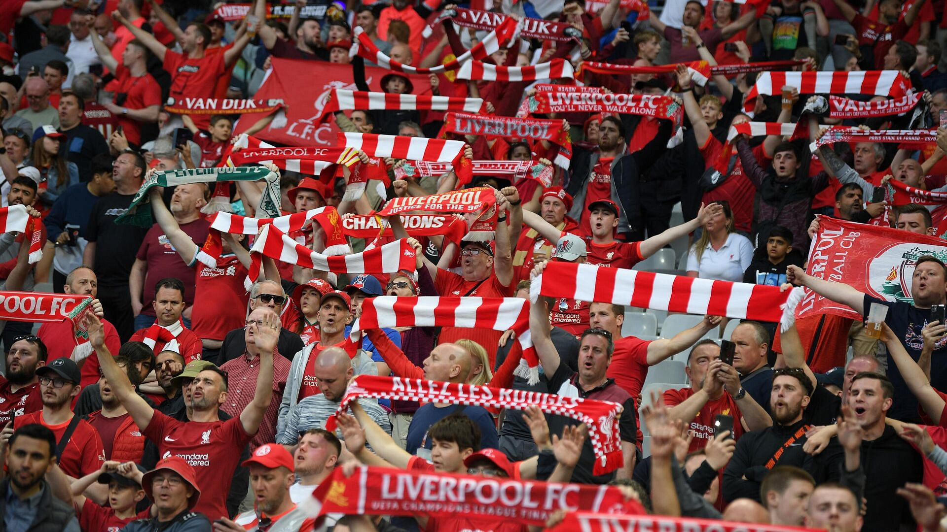 Доходы "Ливерпуля" составили рекордные 700 миллионов фунтов