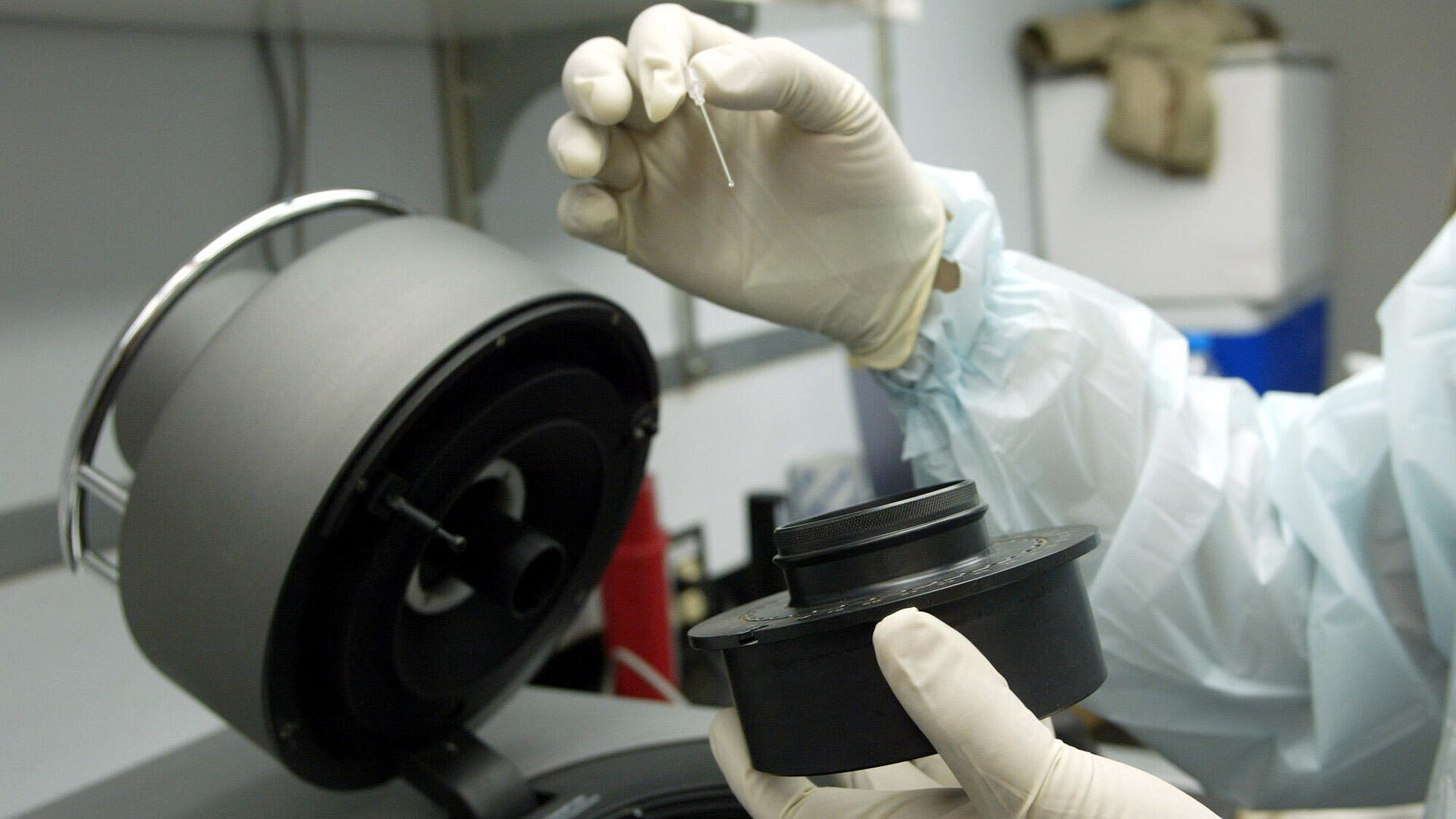 США передавали в третьи страны нелетальное химоружие, заявило Минобороны