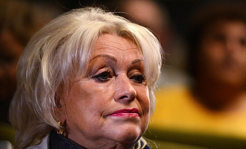 СМИ узнали о госпитализации вдовы Караченцова