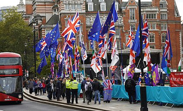 Подсчитаны потери экономики Великобритании из-за Брексита