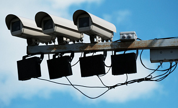 Суд заблокировал сайты по продаже "рамок-перевертышей" для скрытия номеров