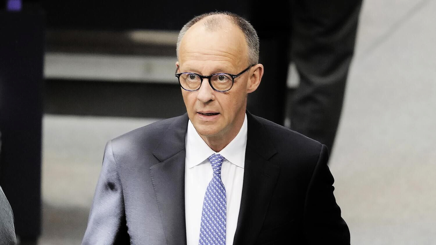 Мерц хочет поговорить с Трампом перед его разговором с Путиным