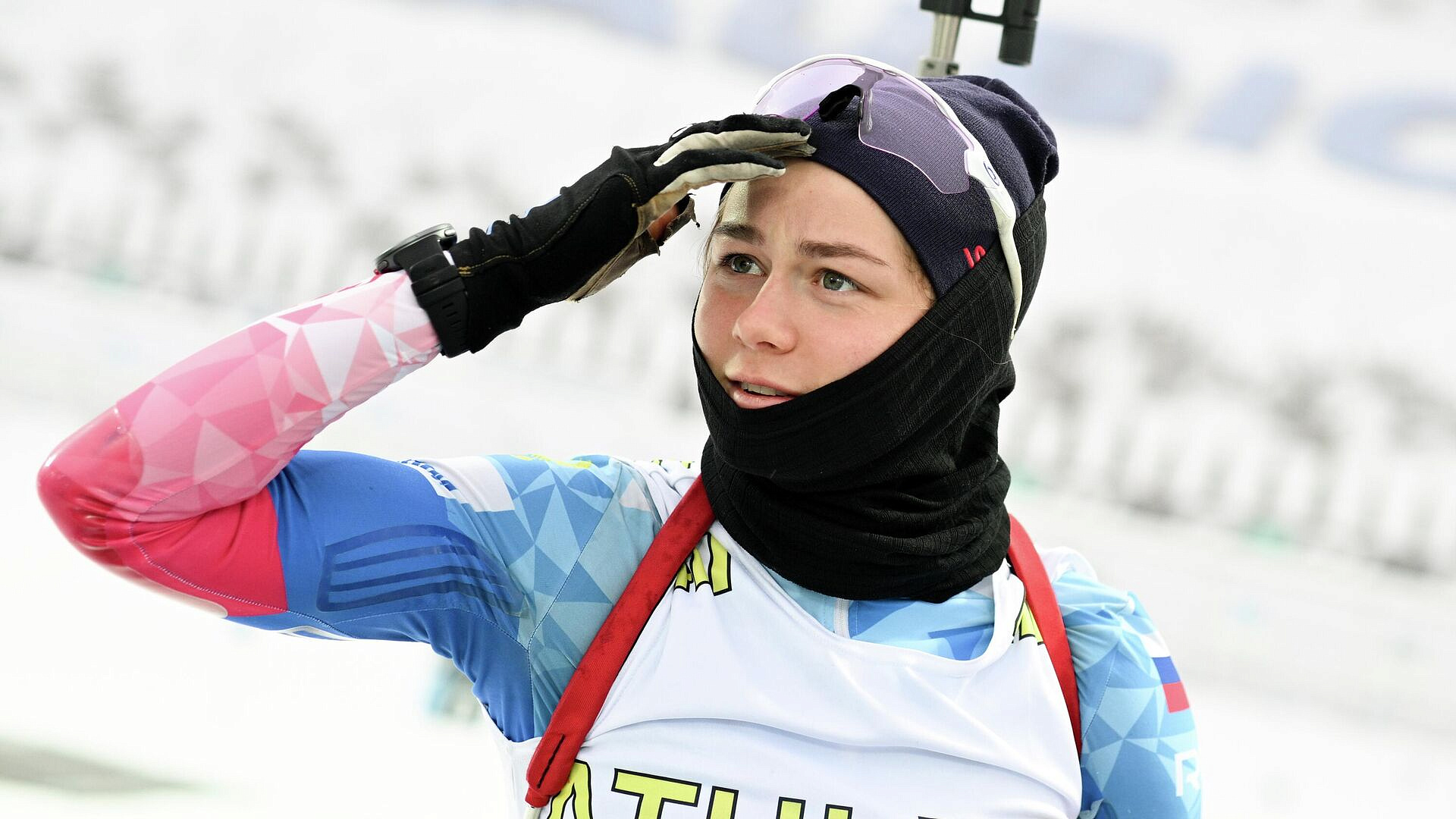 Собака бросилась под ноги лыжницам в марафоне на чемпионате России