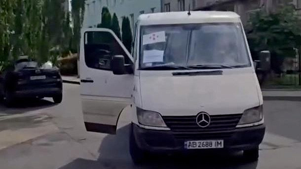 СМИ: на Украине ТЦК используют автобусы с надписью "Доставка Новой почты"