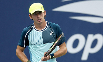 Де Минаур стал победителем теннисного турнира в Роттердаме