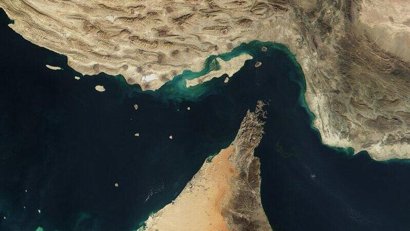 NBC узнал, как изменится страховка морских перевозок в Ормузском проливе