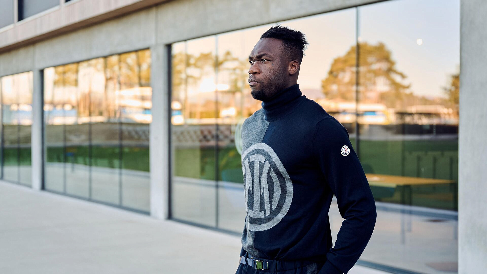 ���-����� "����������" ����� ��������� ������� ��-�� ������ ������������