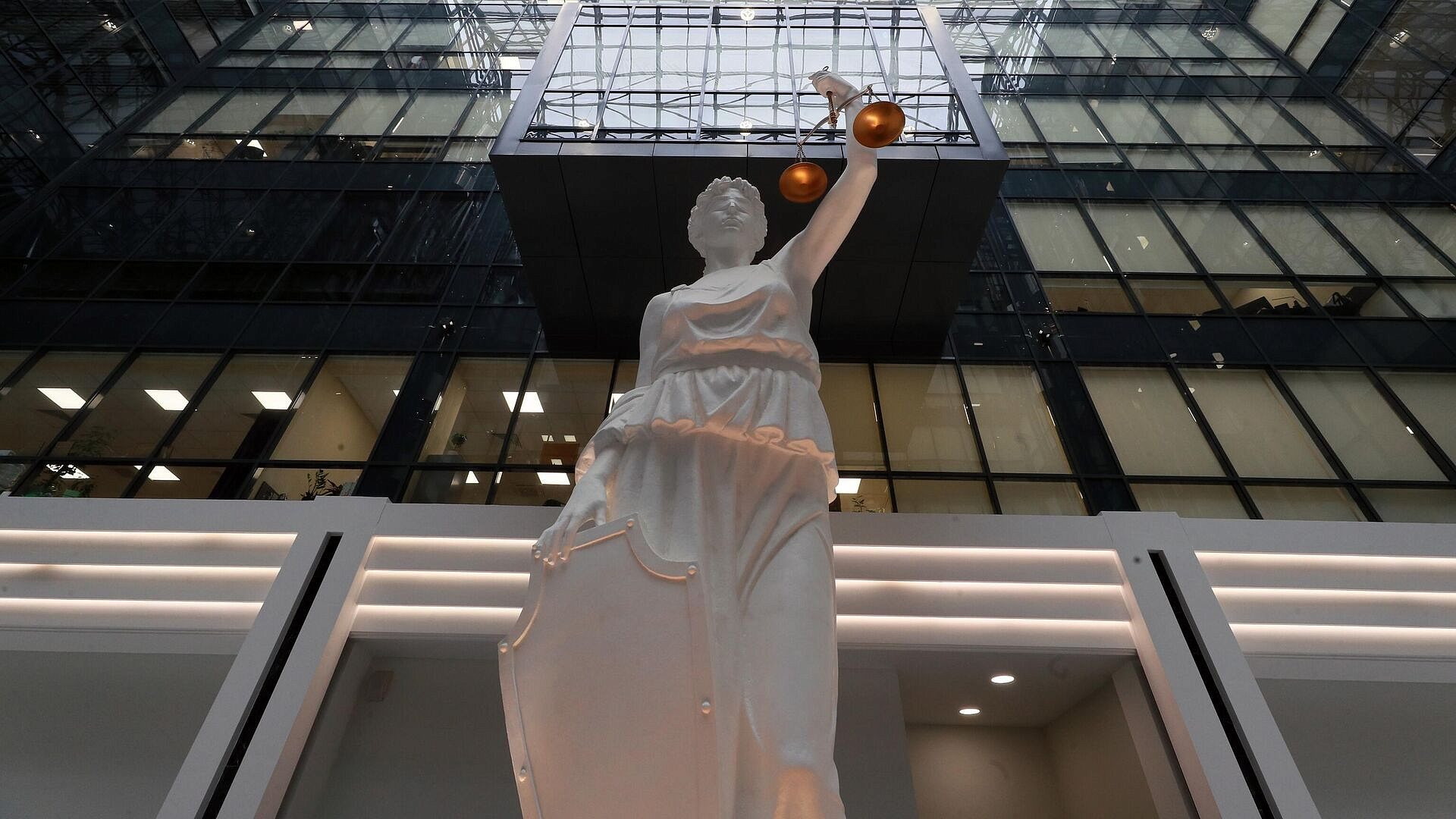 ������������� � ����� � �������� ����� ��������� ��������� �� �������