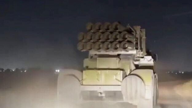 СМИ: ВС Пакистана уничтожили более 30 афганских танков, орудий и БТР