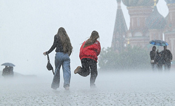 В Москве ожидаются кратковременный дождь, гроза и усиление ветра