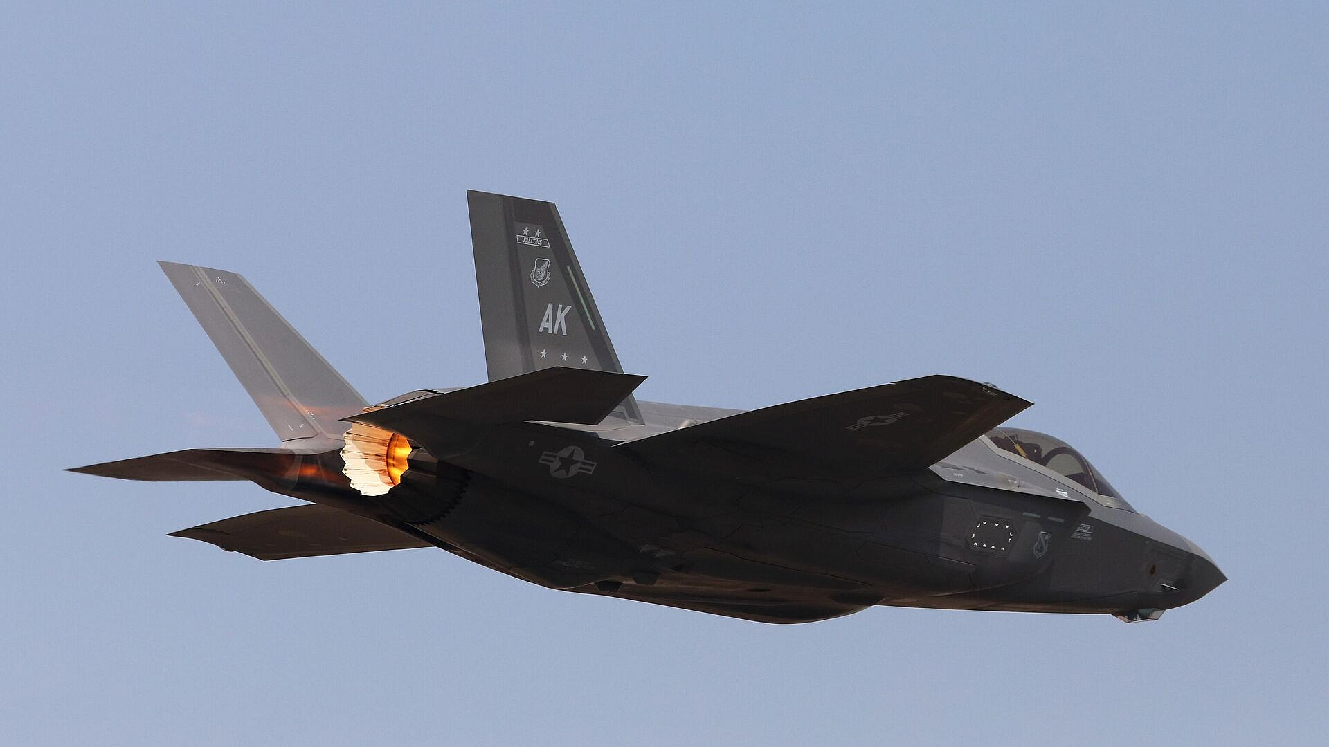 Попытки Пентагона обновить ПО для F-35 зашли в тупик, пишет Bloomberg