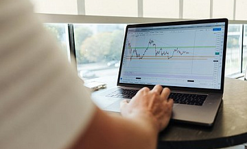 Приостановку торгов на Мосбирже объяснили