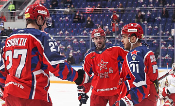 Шайба Карнаухова помогла ЦСКА обыграть "Шанхайских драконов" в матче КХЛ