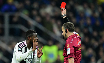 Гендиректора "Ювентуса" дисквалифицировали за угрозы судье