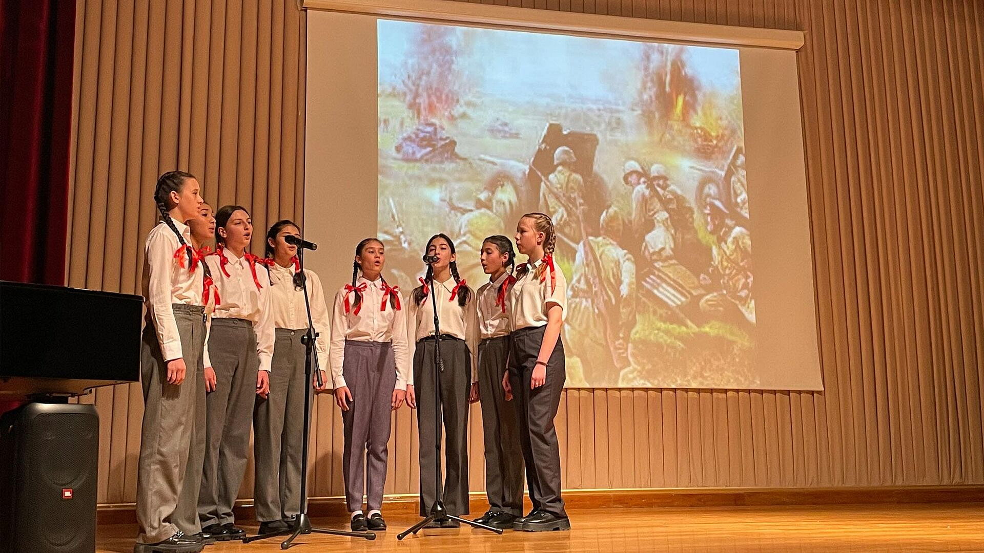 � ����������� ����� ������ ��������� ������� ����� � 80-����� ������