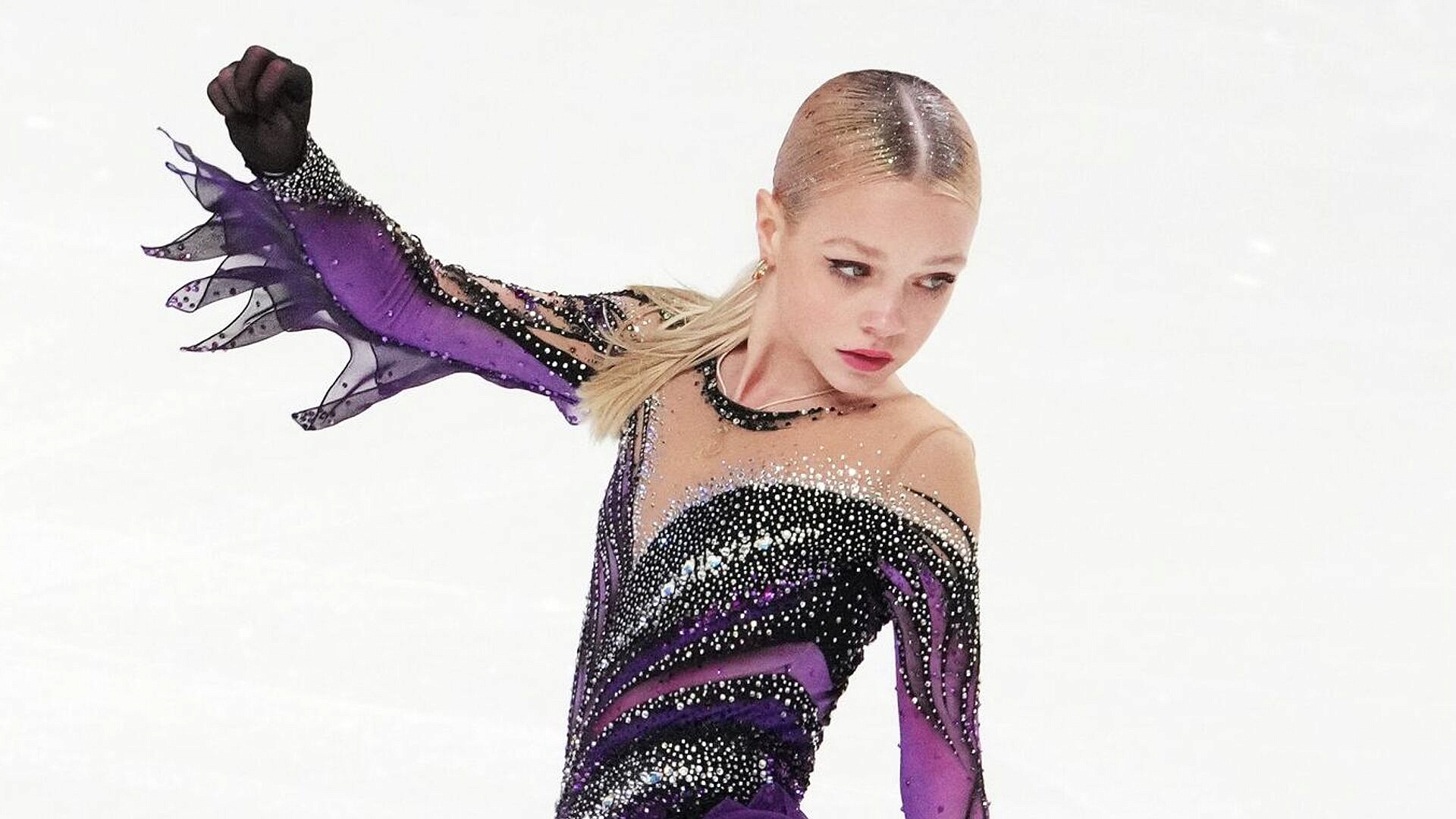 Плющенко аж заскромничал: его ученица грохнула конкуренток на фоне скандала