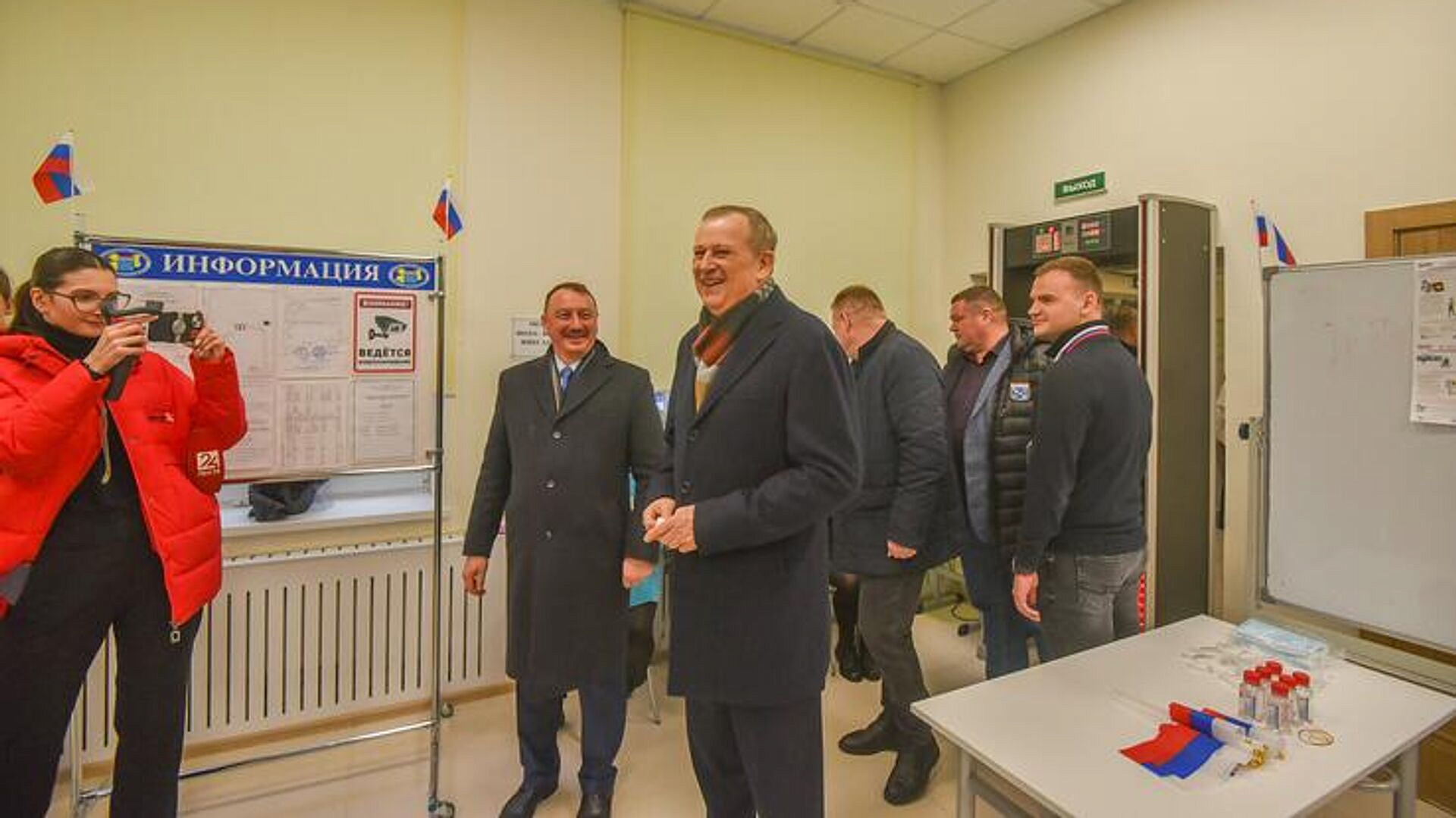 Губернатор Ленинградской области проголосовал на выборах президента России