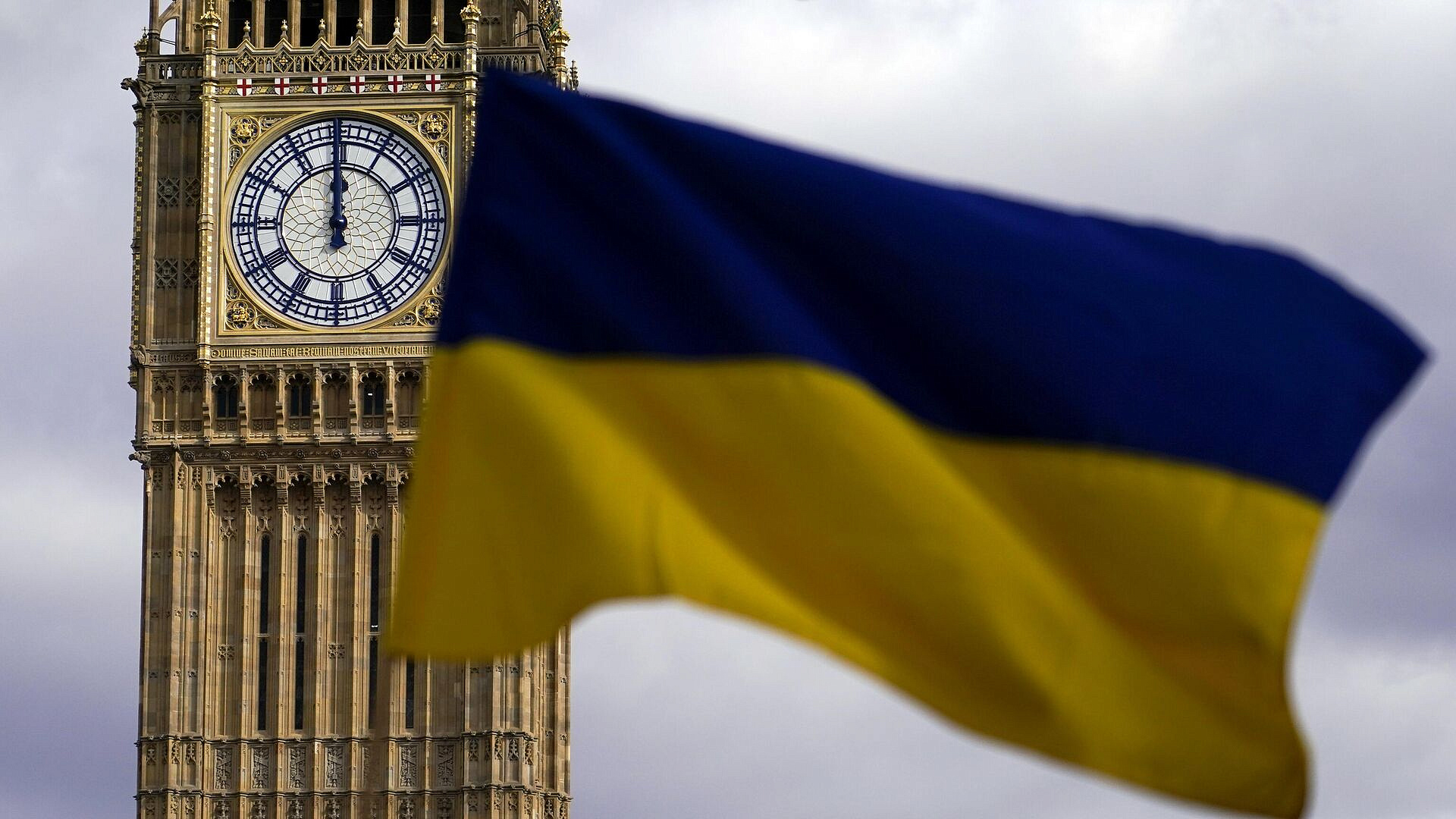 "Жалкие и отчаянные". Выходка Британии против России разозлила журналиста