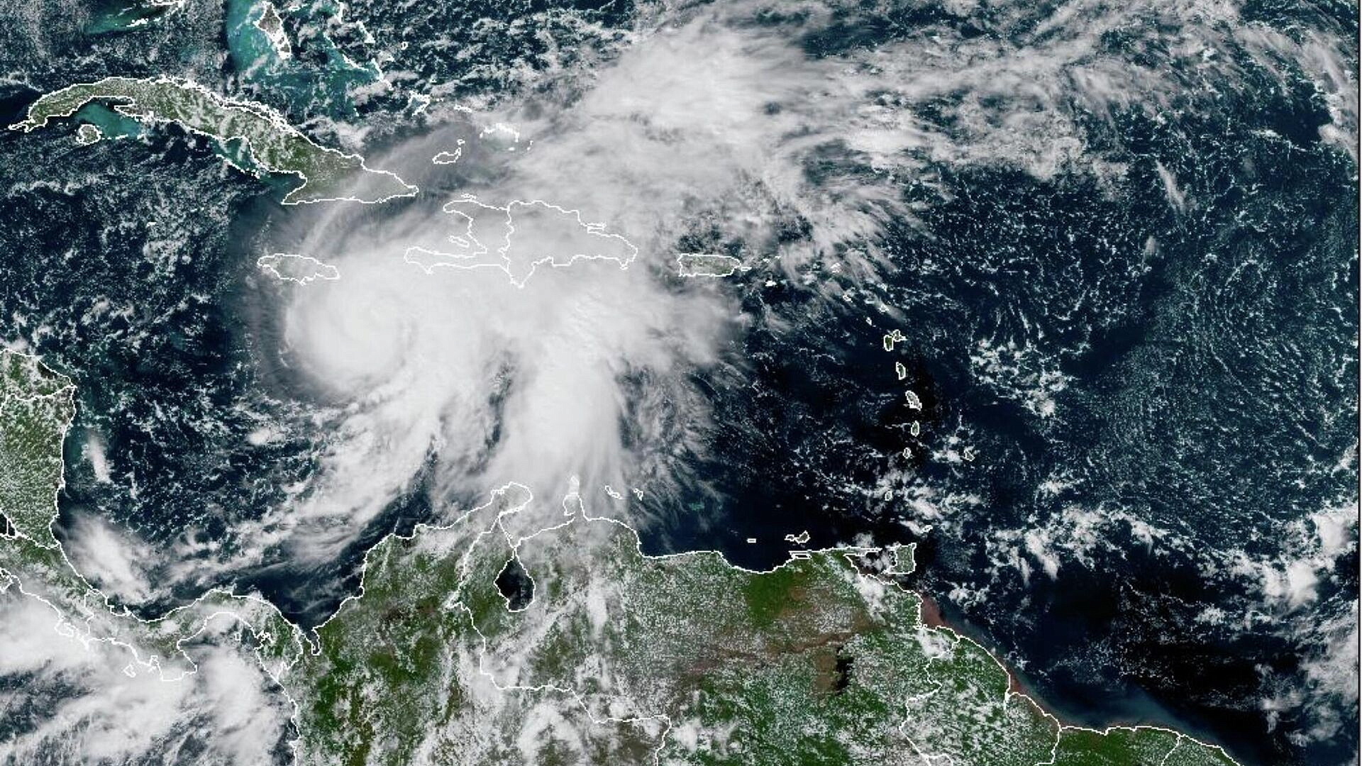 Ураган "Мелисса" превзошел по интенсивности "Катрину", пишут СМИ