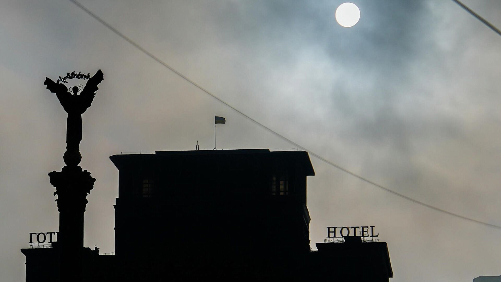 В Киеве остались без отопления почти 2700 домов