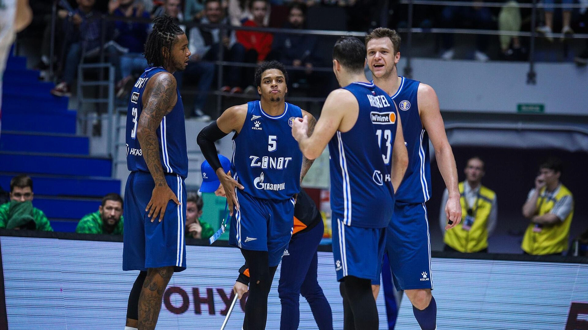 "�����" ������� "������" � ����� ������ ���� ���