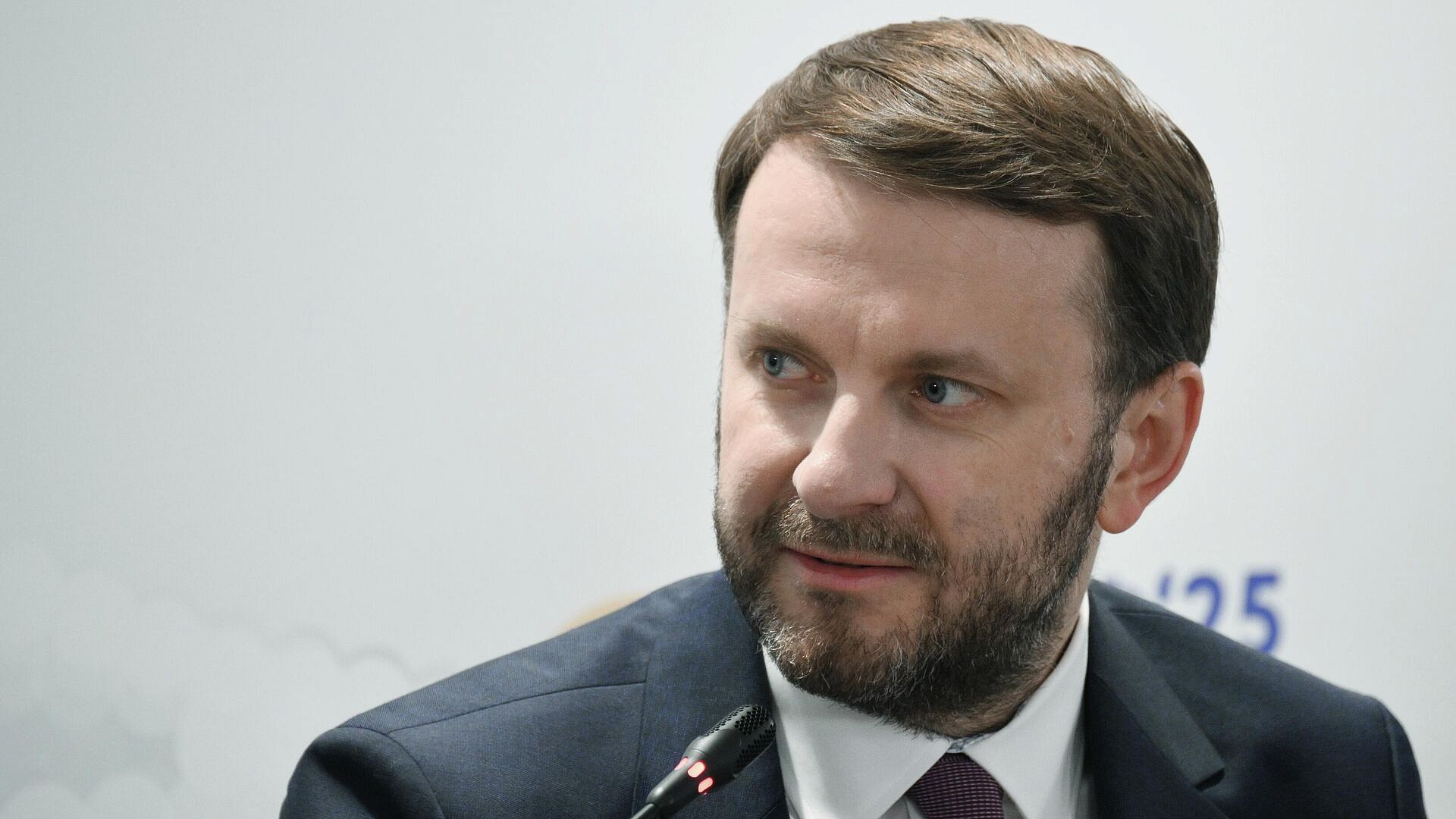 Россия ответила на санкции модернизацией экономики, заявил Орешкин