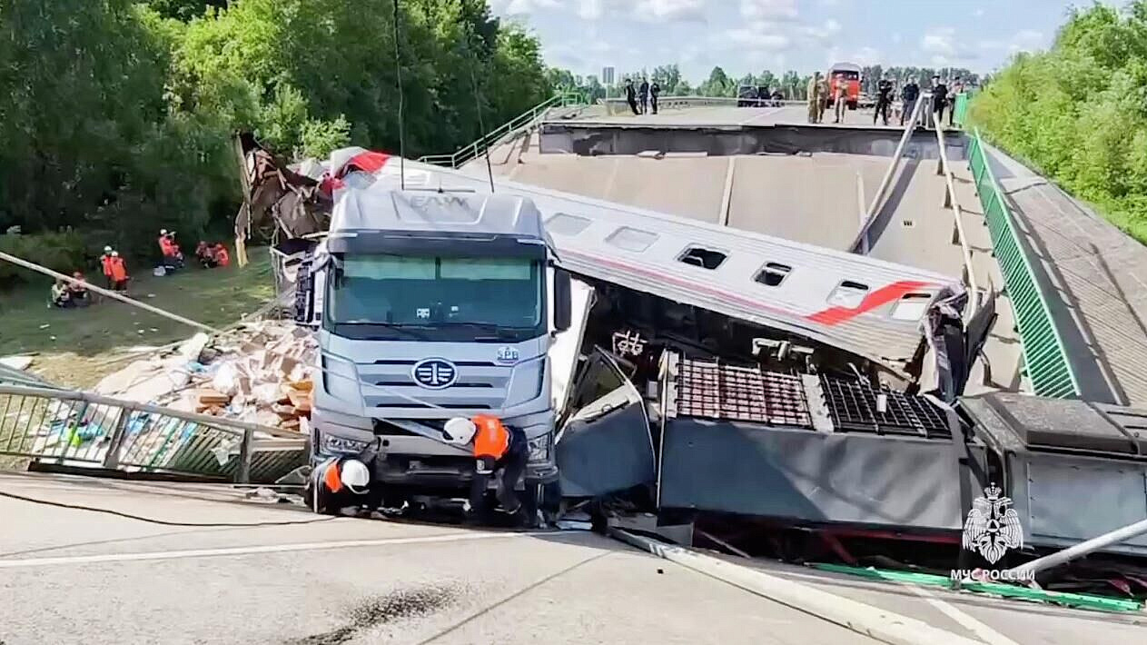 В Кремле ответили на вопрос о ЧП на железнодорожных путях и аэродромах