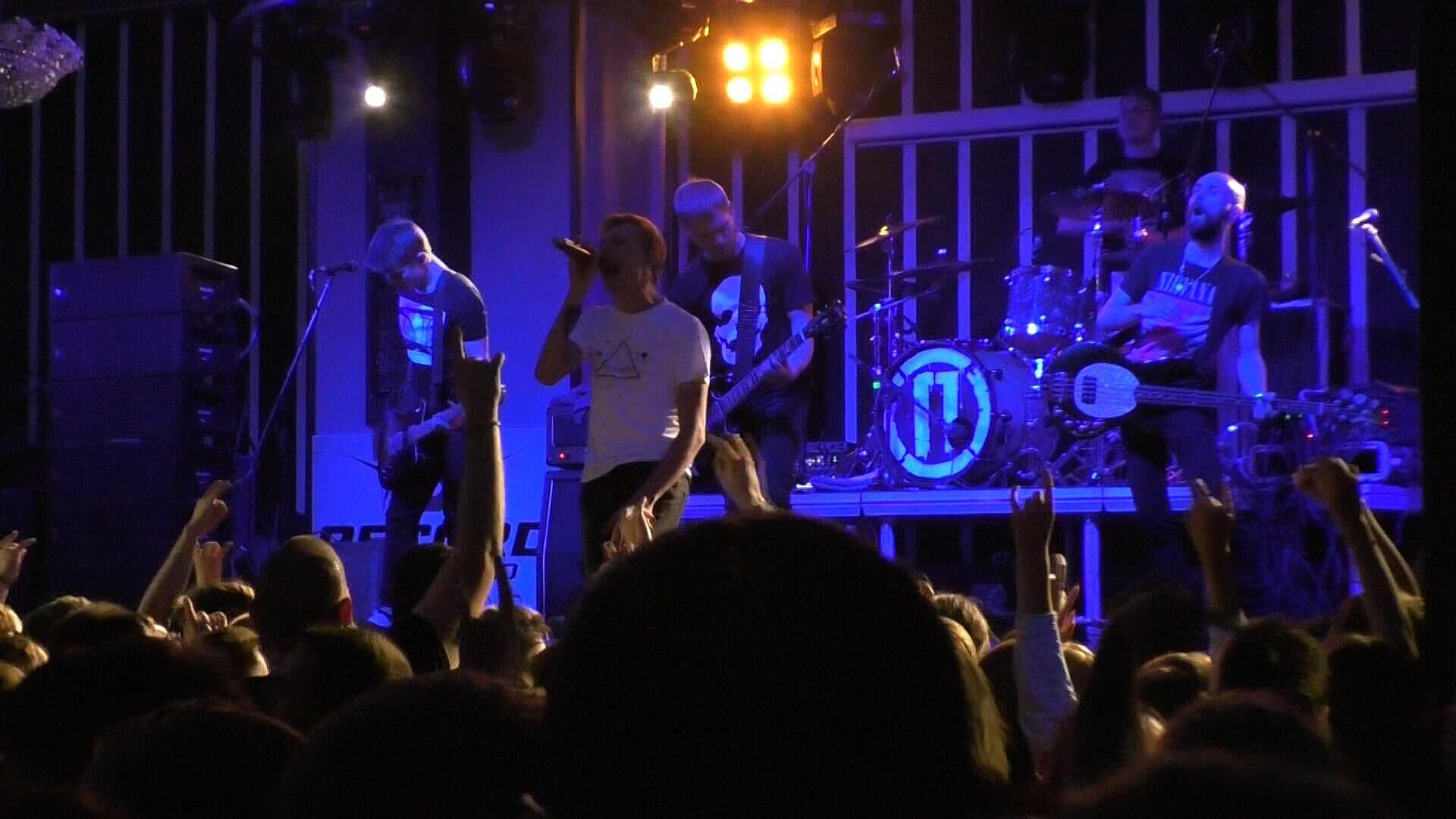 Суд может признать экстремистской одну из песен группы "Порнофильмы"