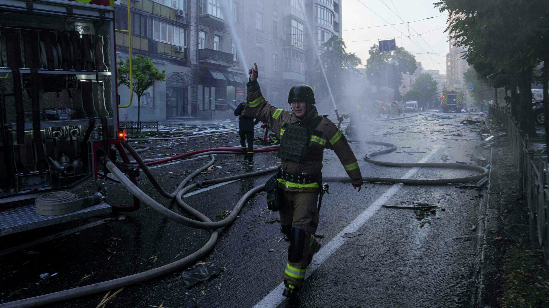 В Киеве прогремела еще одна серия взрывов