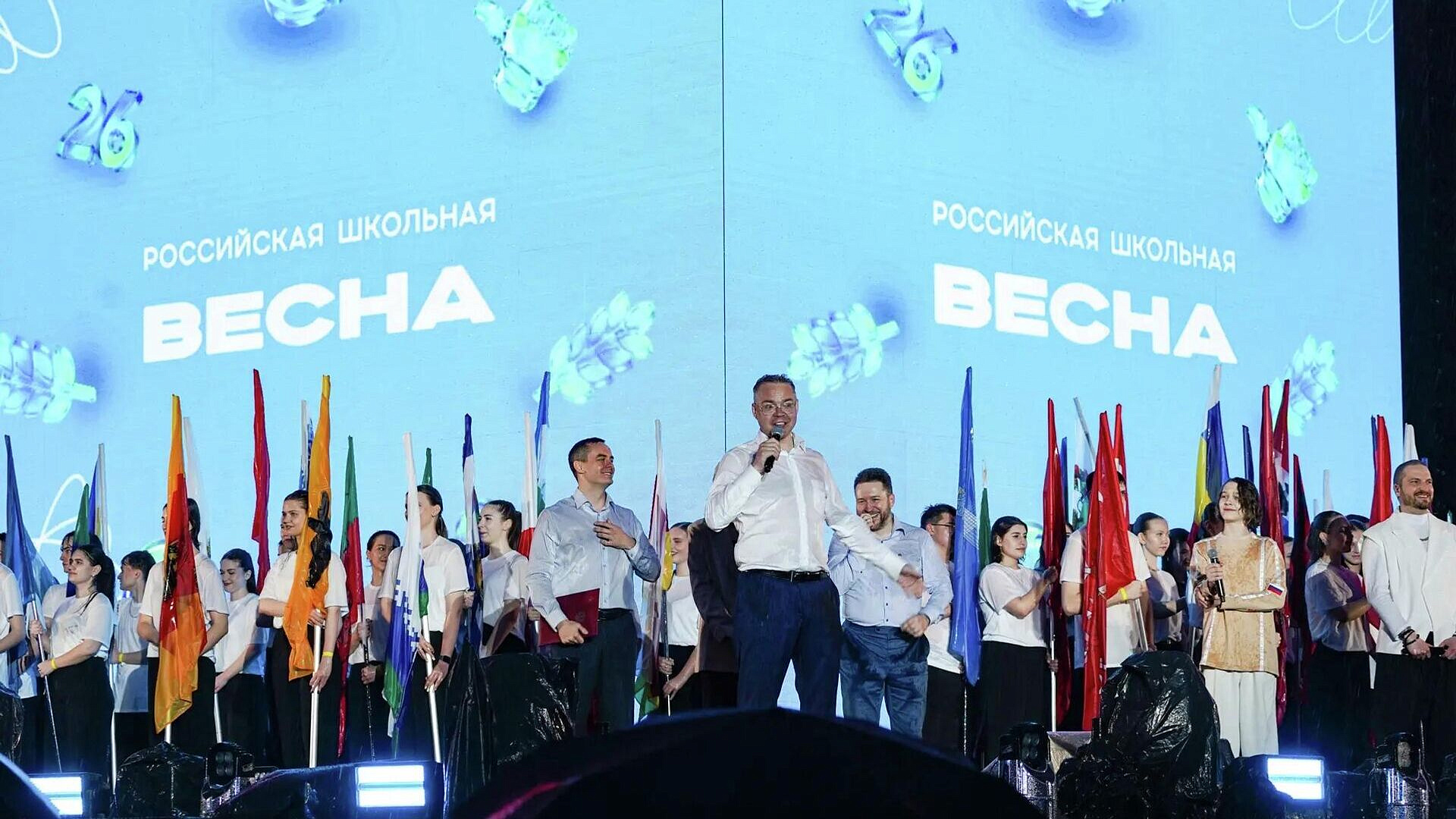 Владимиров поучаствовал в открытии "Российской школьной весны" в Ставрополе