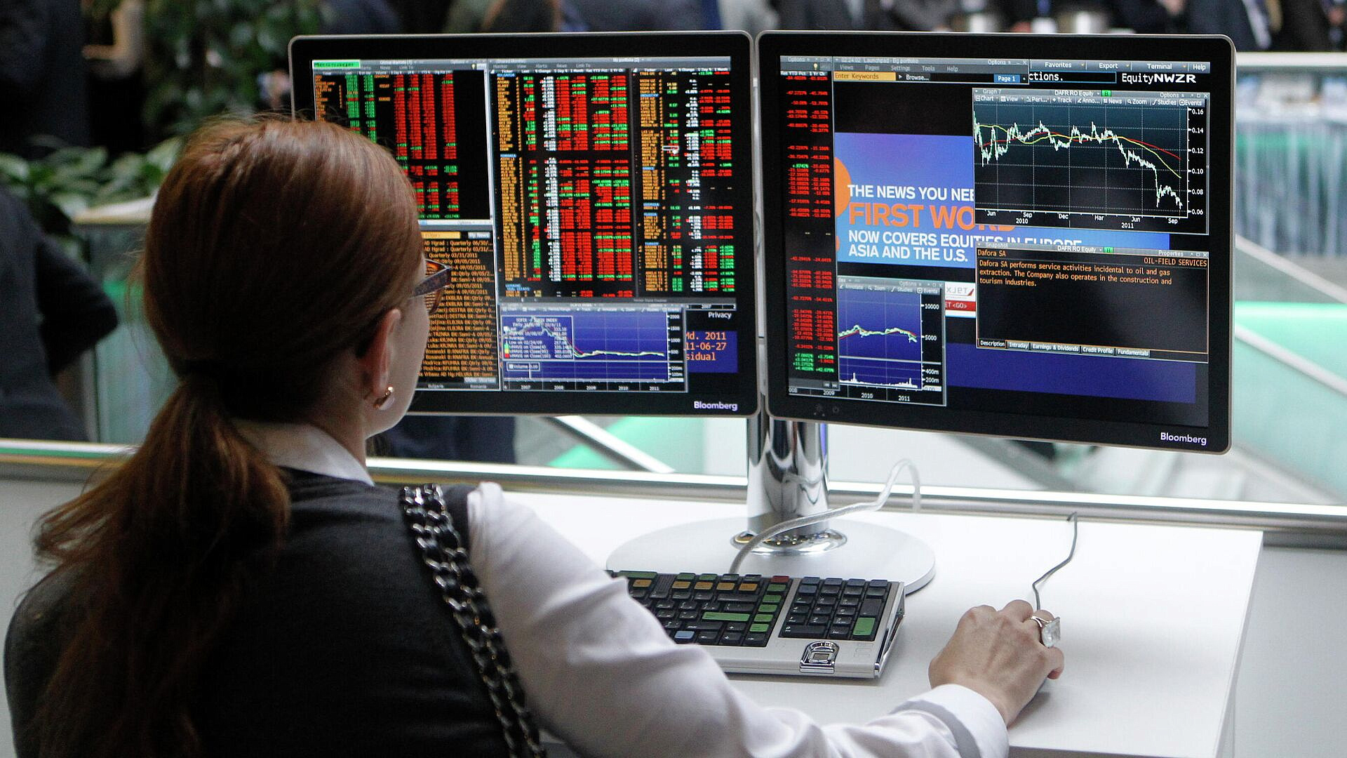 Мосбиржа назвала причину приостановки торгов на фондовом рынке