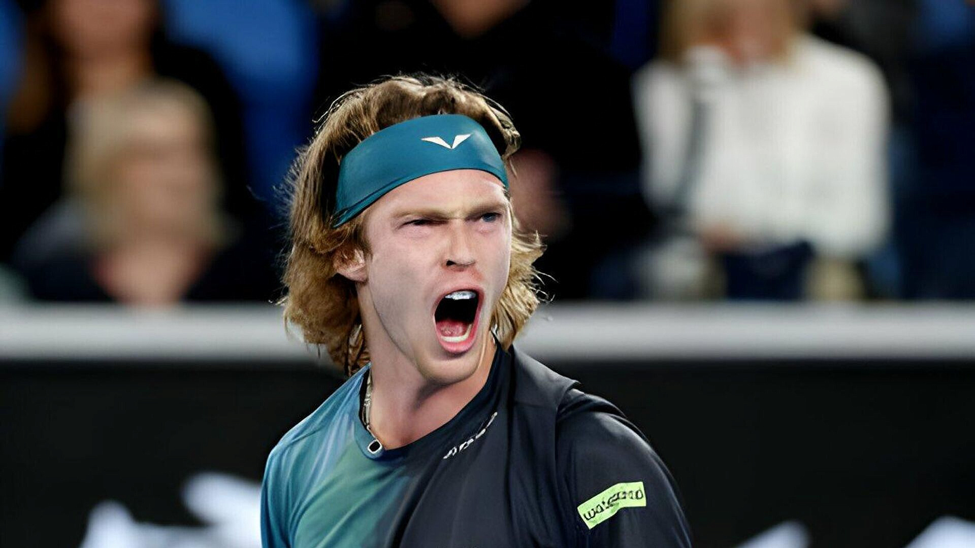 Рублев не смог выйти в финал теннисного турнира в Дубае