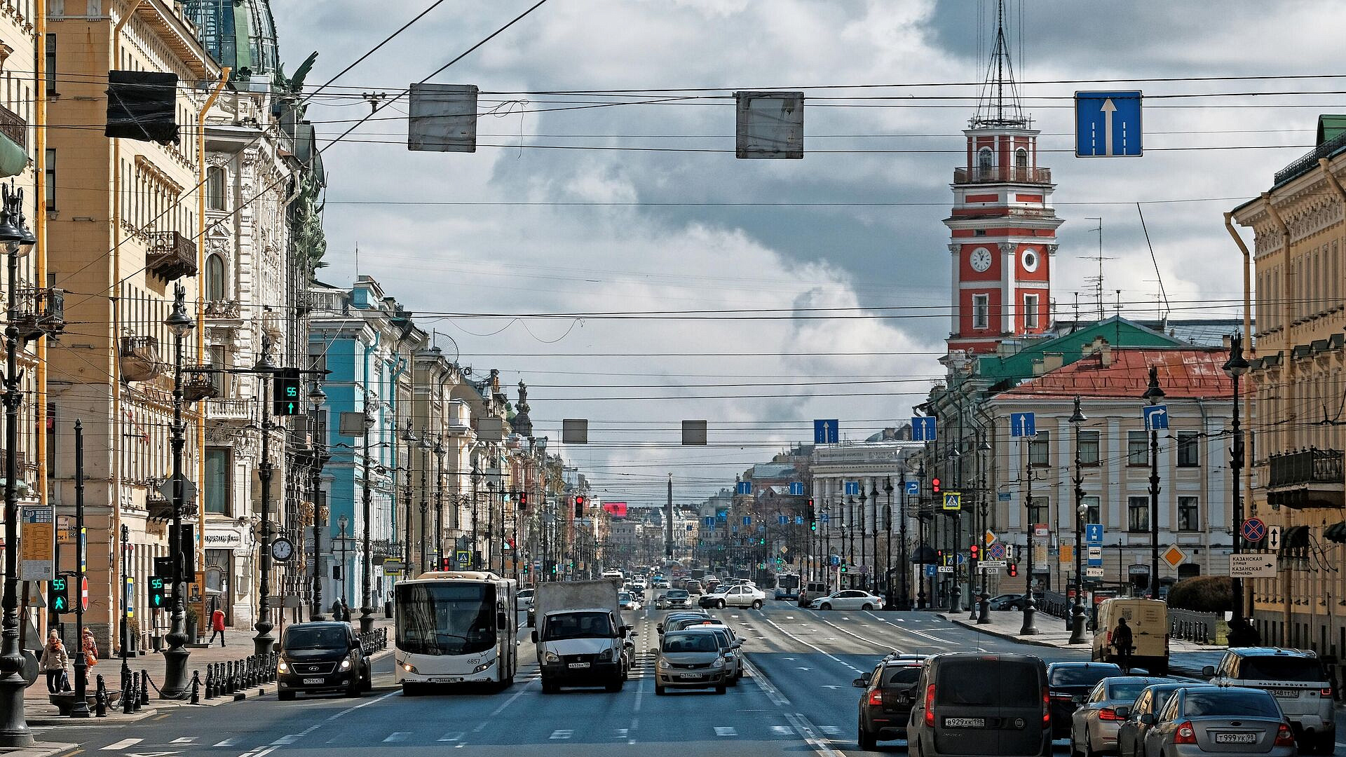 В Петербурге перезапустят автозаводы, оставленные иностранными компаниями