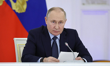 Путин поручил увеличить долю отечественных товаров