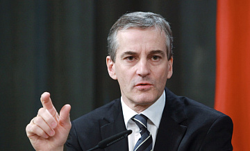 Премьер Норвегии указал на противоречивость слов Трампа о мире во всём мире