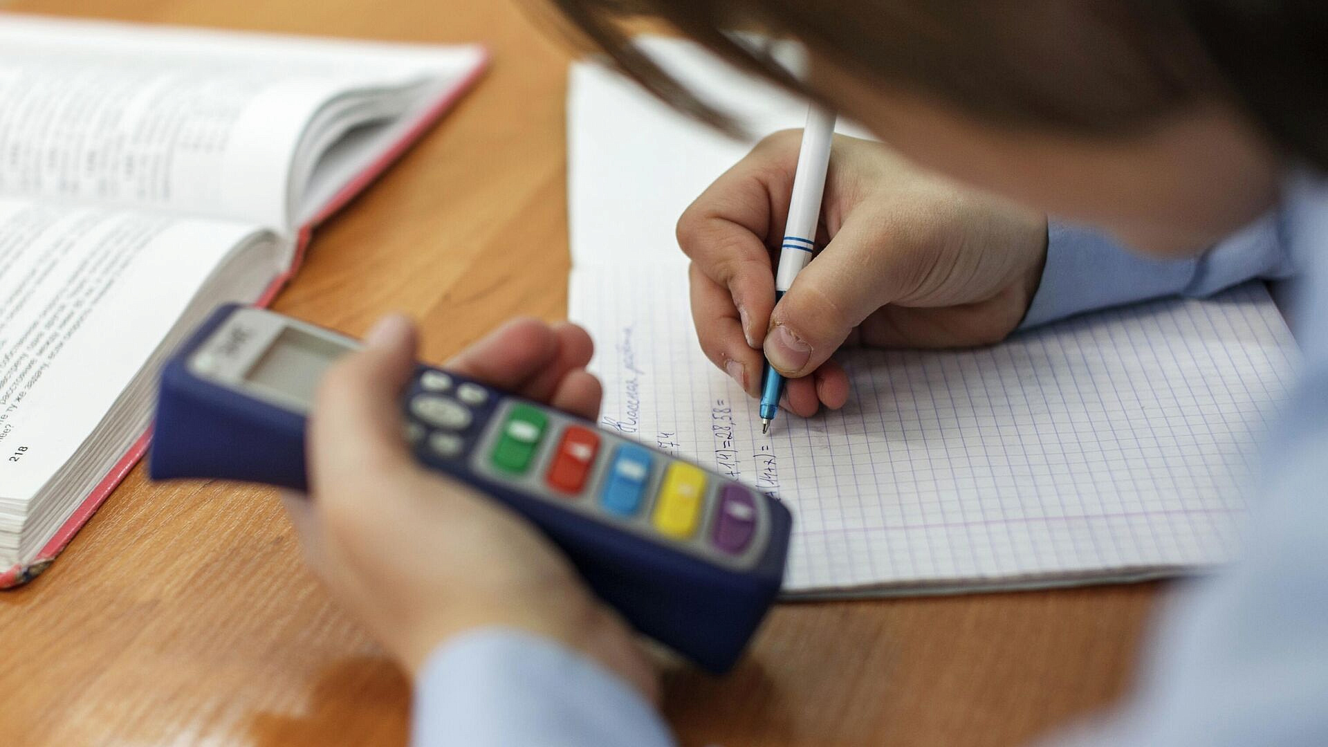 Свыше 600 тыс детей напишут всероссийские проверочные работы в Подмосковье