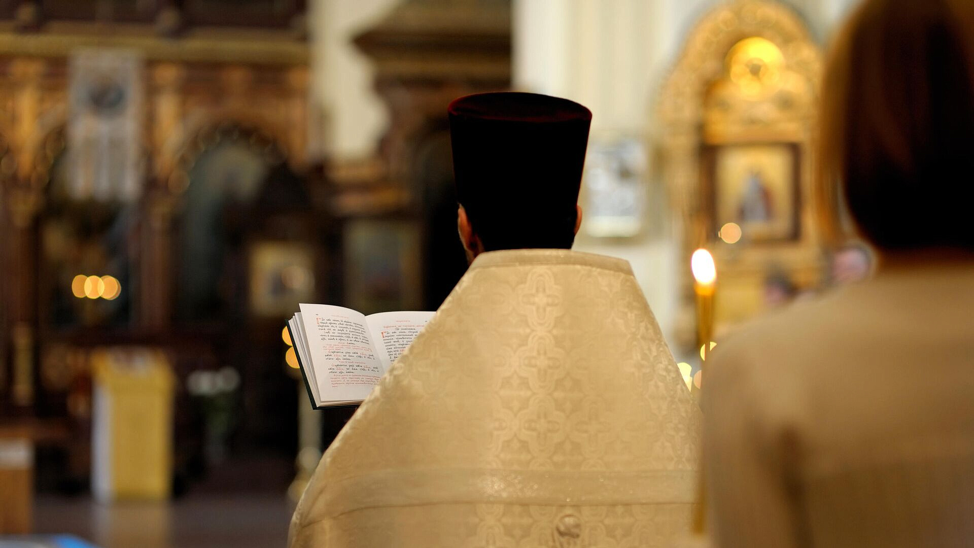 Монах объяснил, почему нельзя венчаться до конца апреля