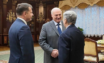Лукашенко заявил американской делегации, что он еще живой
